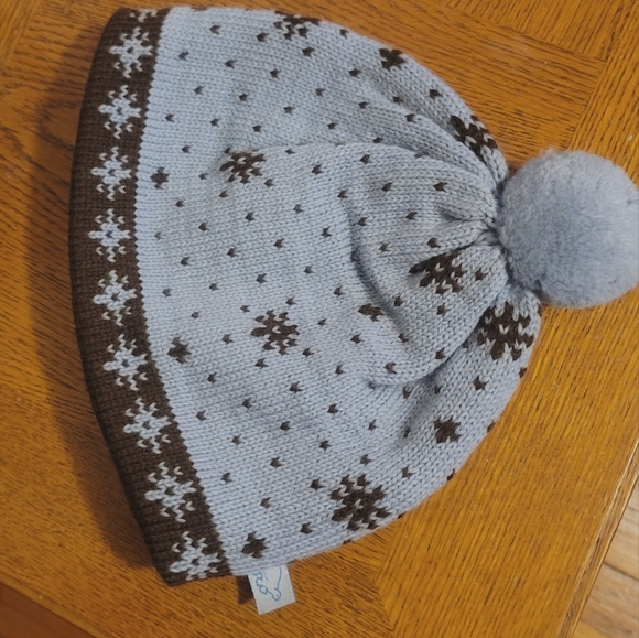 Turtle Fur Baby Hat with a little ball on top !!! - Picture 4 of 7